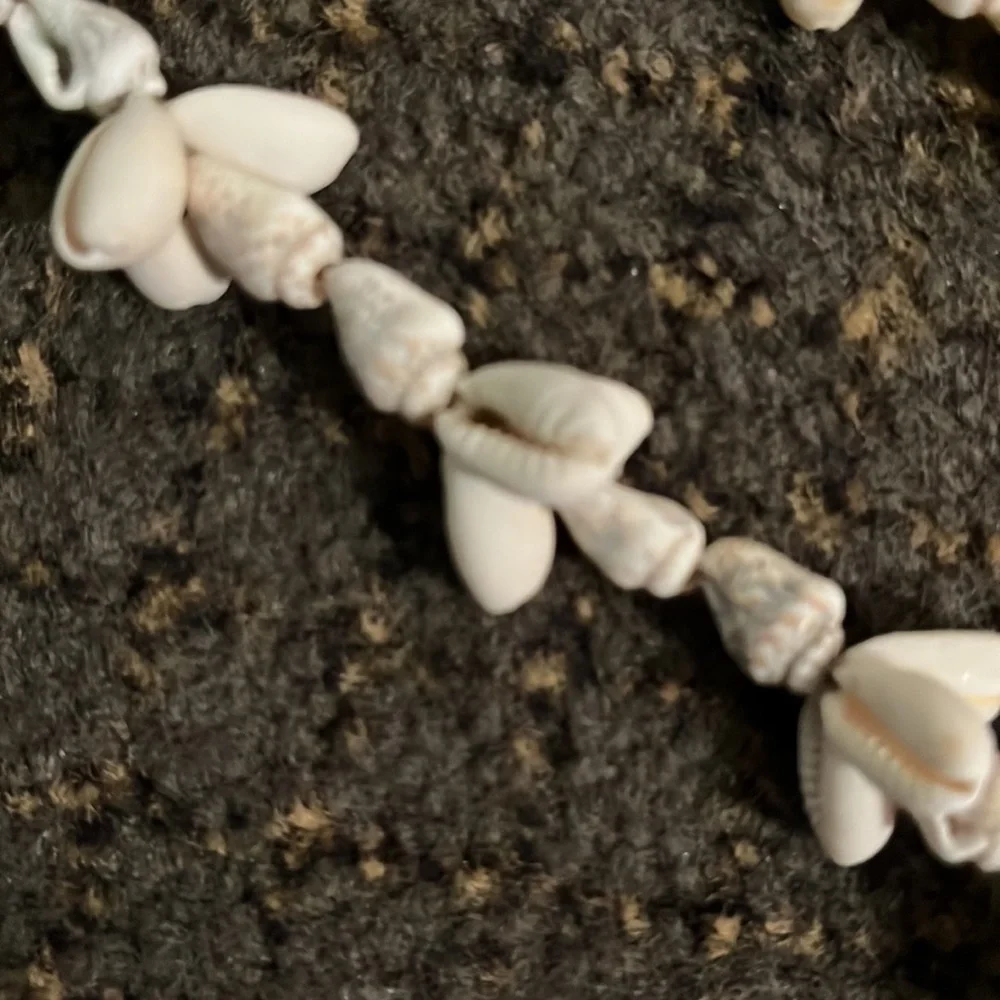 She’ll necklace - Picture 2 of 2